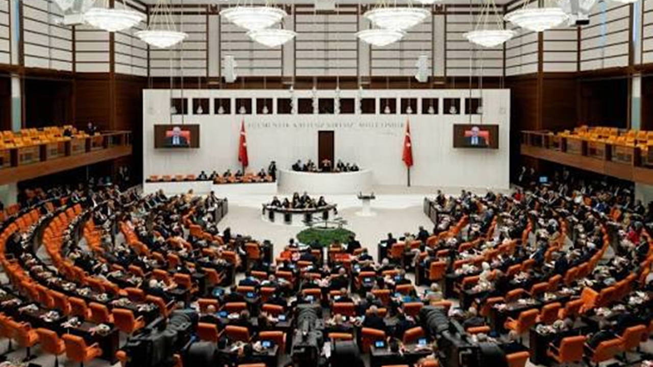 Emniyet, vergi ve basın mevzuatındaki değişiklikler Meclis’ten geçti